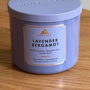 White Barn Lavender Bergamot Candle - Soft Purple